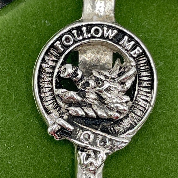 Campbell of Breadalbane Pewter Glen Crest Kilt Pin New Follow Me Vintage - Picture 4 of 8